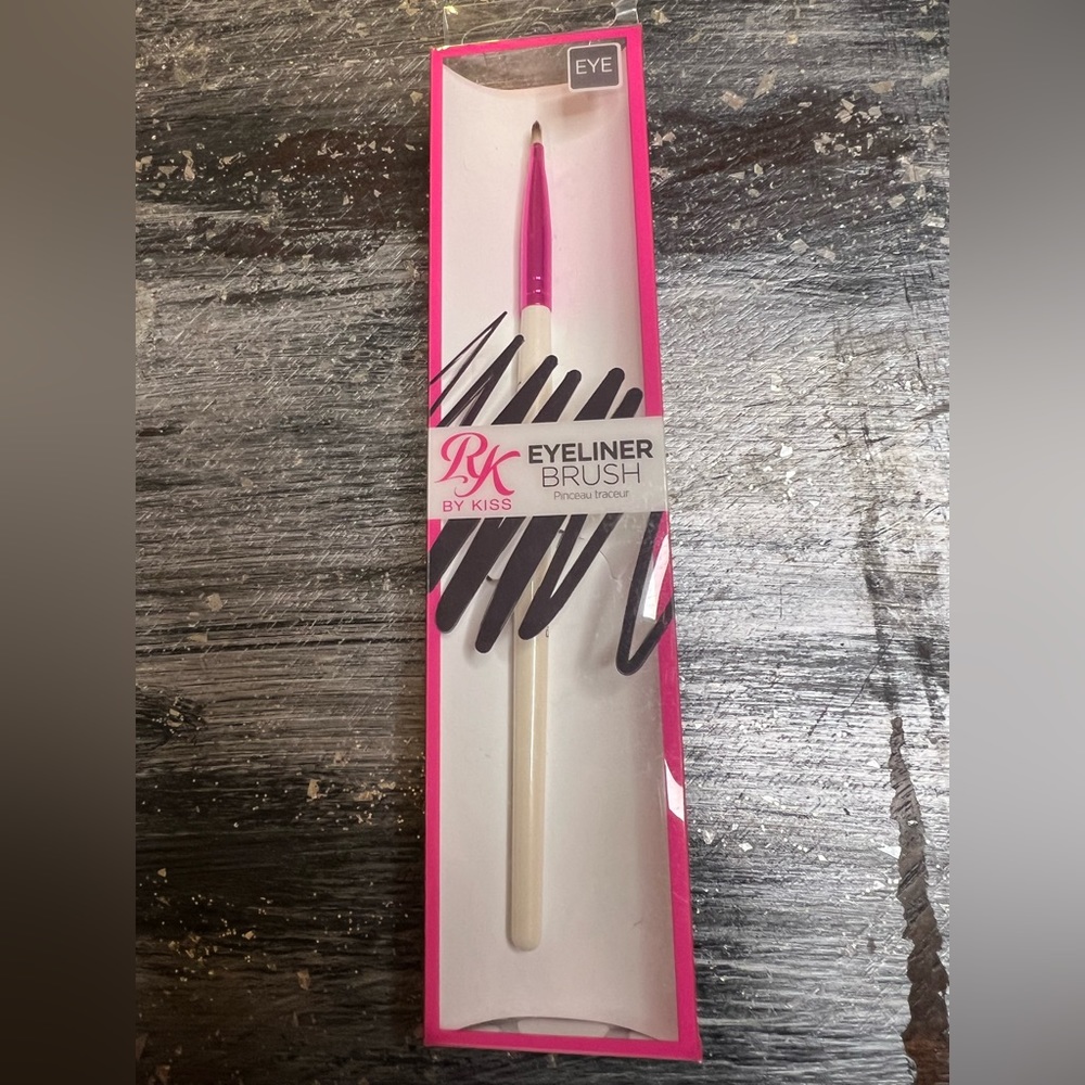 ADD ON ITEM- EYELINER BRUSH